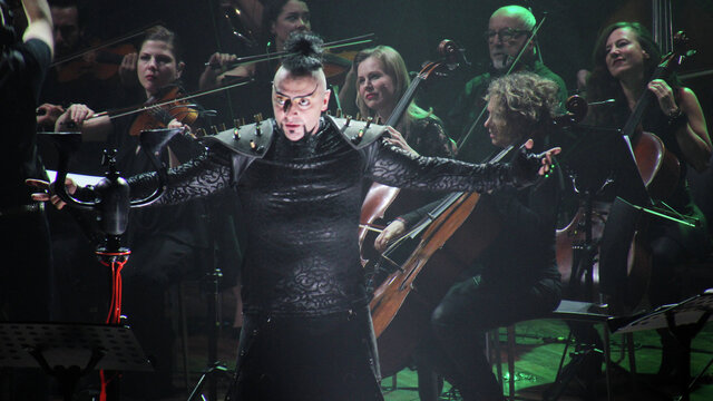 Konserini yayınladı