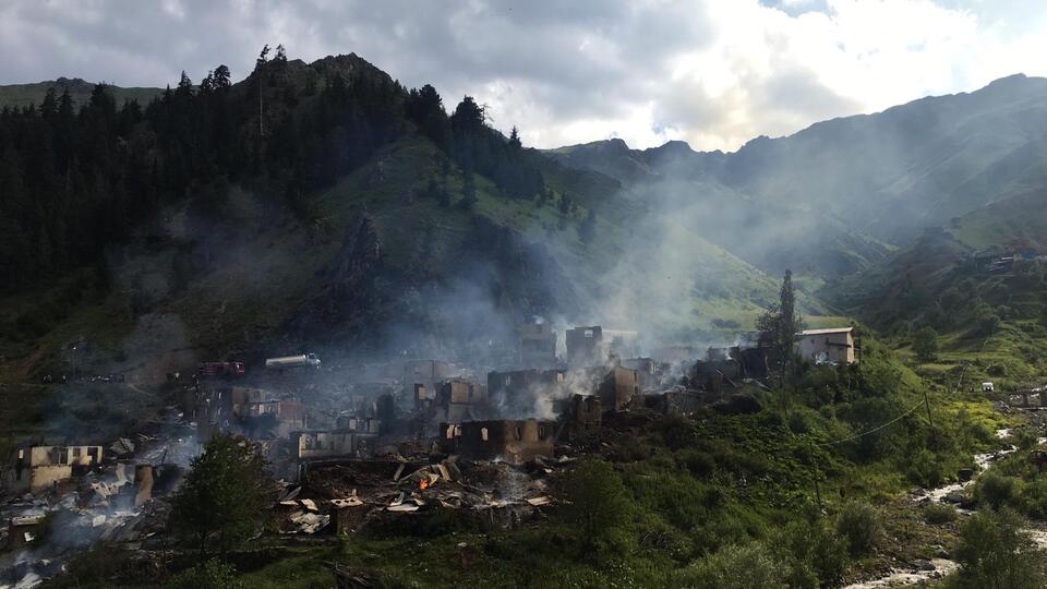 İşte alevlerin sardığı köydeki yangının nedeni!