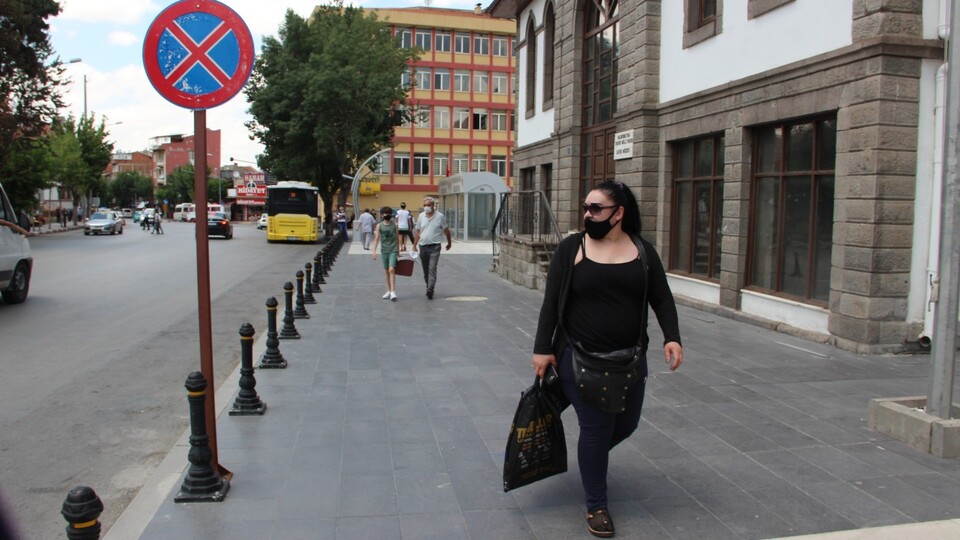 Korona 'pik' yapmıştı! O kentte dikkat çeken görüntü!