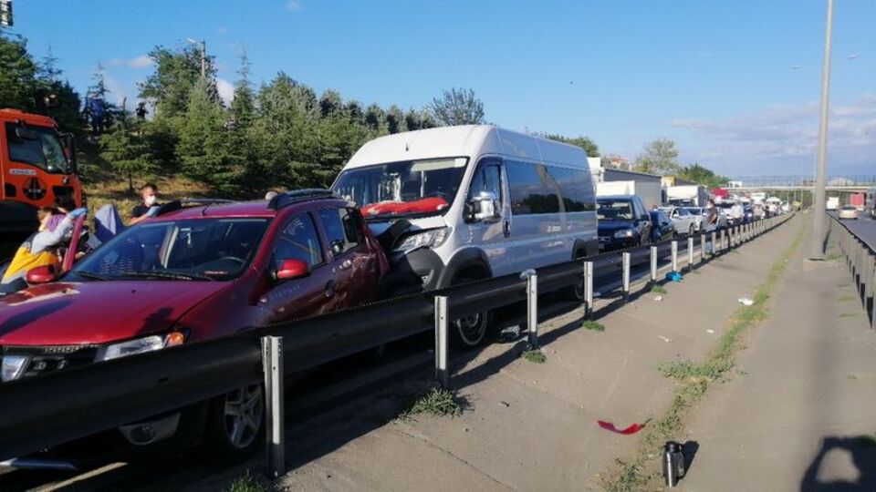 TEM'de zincirleme kaza