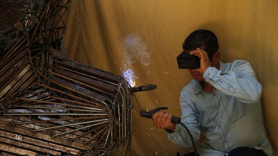 Atık metallerden sanat eseri