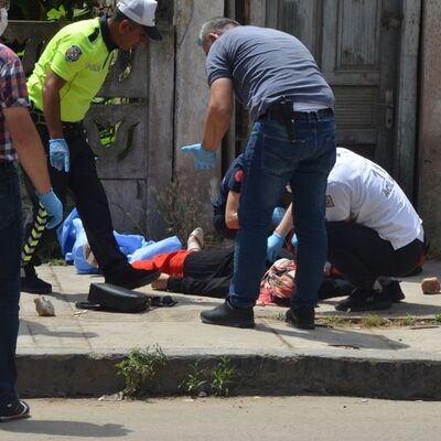 Tartıştığı kadını tabancayla vurdu