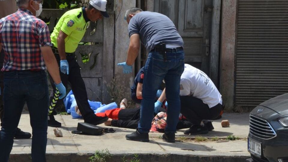 Tartıştığı kadını tabancayla vurdu