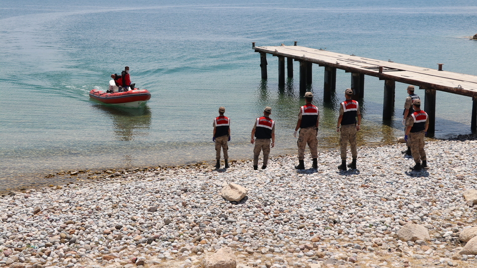 Tekne faciasında ölü sayısı 26'ya yükseldi
