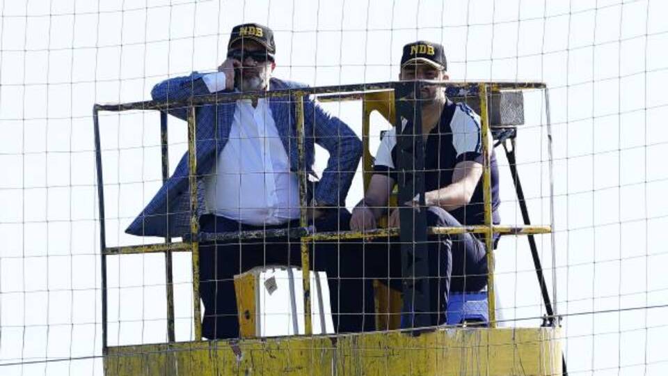 Murat Sancak, maçı vinçten izledi!