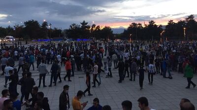 Erzurum'da binler sokağa döküldü