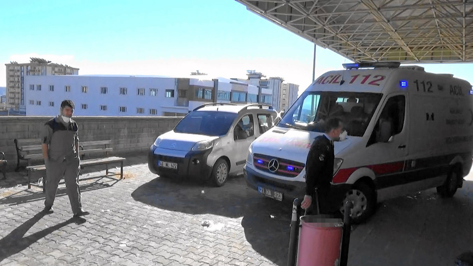 Serinlemek için sulama kanalına giren iki kişi boğuldu!