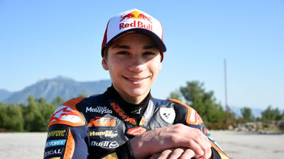 Deniz Öncü İspanya'da piste çıkıyor