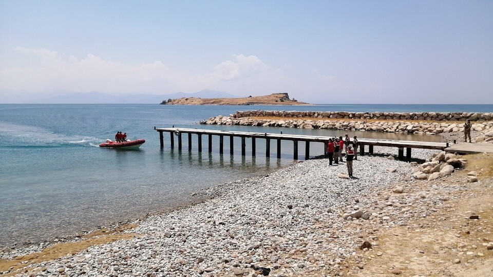 Tekne faciasında ölü sayısı 40'a yükseldi