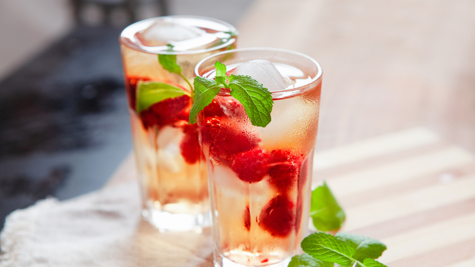 Düşük kalorili 7 yaz içeceği