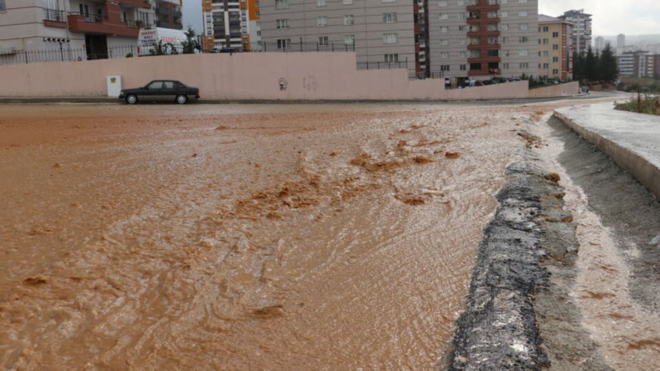 Kastamonu'yu sağanak vurdu