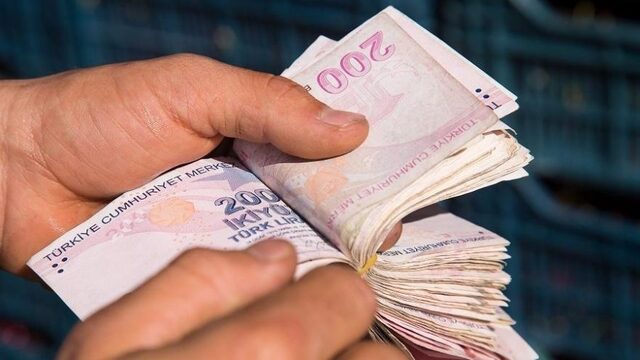 Emeklilerin bayram ikramiyesi ödemeleri başladı