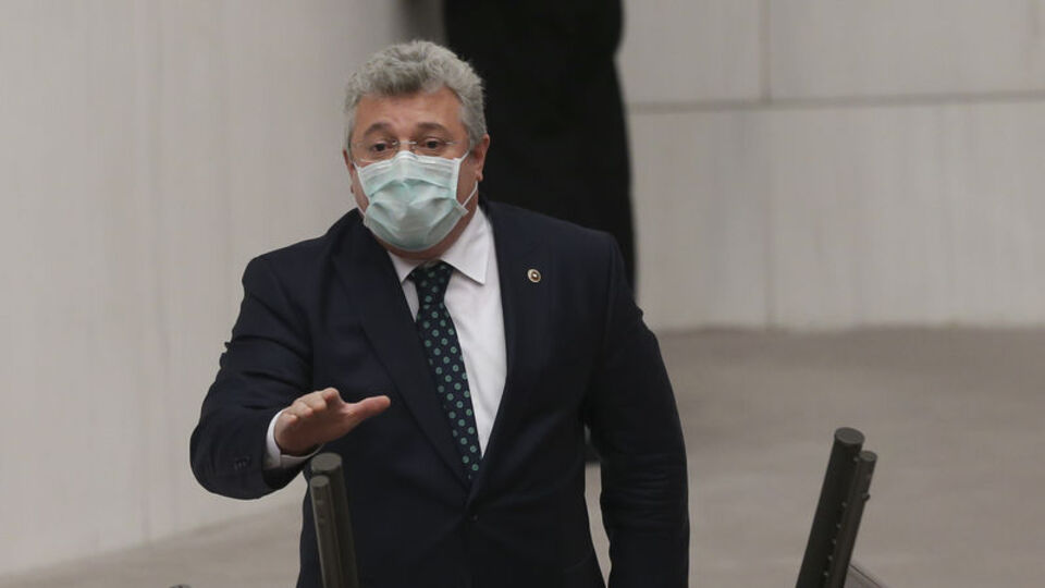 AK Partili Akbaşoğlu yoğun bakıma kaldırıldı