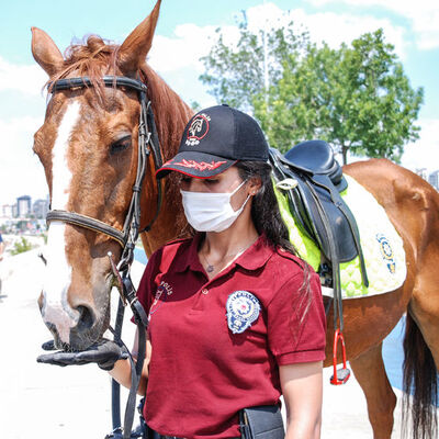 Bostancı sahili onlara emanet!