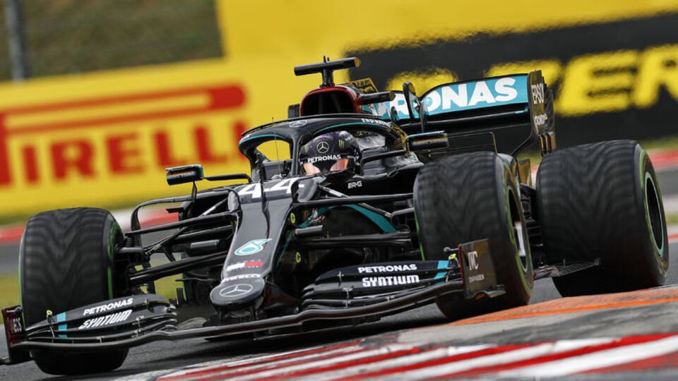 Hamilton'dan üst üste ikinci zafer