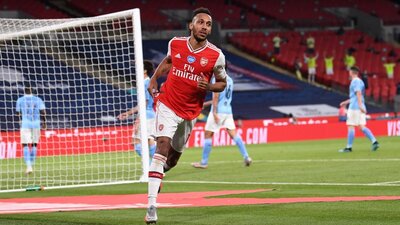Arsenal, FA Cup'ta finale çıktı