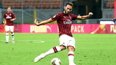 Milan'da Hakan Çalhanoğlu farkı