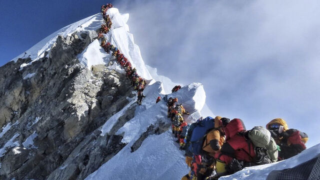 "Everest'in Büyük Gizemi"nin peşinde