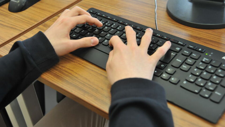 Takma isimle küfür dönemi bitiyor