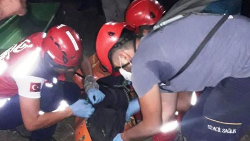 Kayalıklardan düşen gencin cesedi bulundu