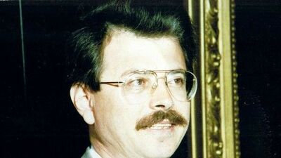 Adnan Kahveci kimdir?