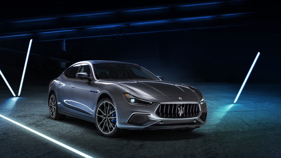 Tarihindeki ilk elektrikliyi tanıttı