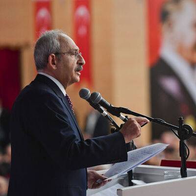 Çipli turnikeli CHP kurultayı