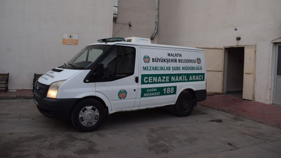 Süt sağarken öldü