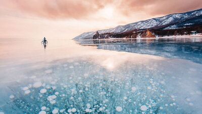 Dünyanın en derin gölü nerede?