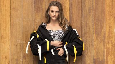 Serenay Sarıkaya kimdir?