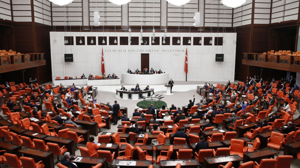 İstihdam teklifinde birinci bölüm kabul edildi