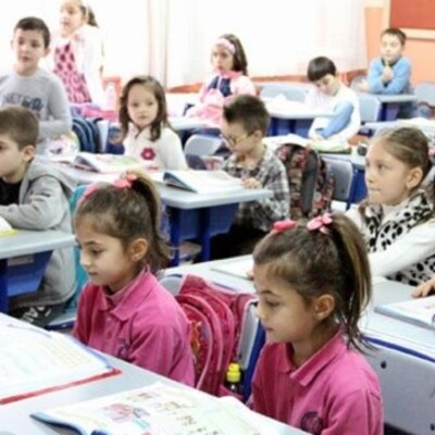 Bilim Kurulu Üyesi'nden okulların açılmasıyla ilgili açıklama