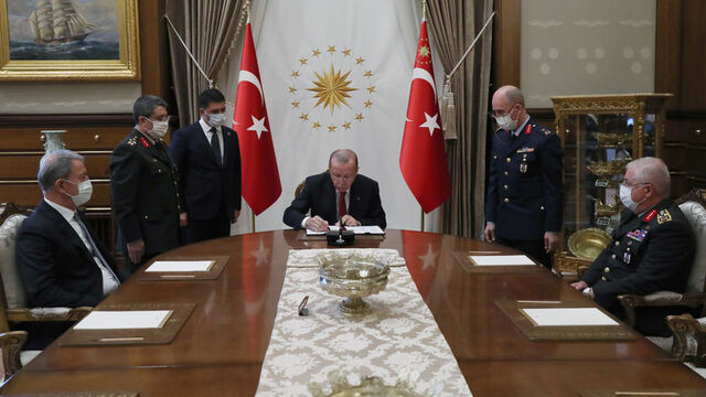 Cumhurbaşkanı Erdoğan YAŞ kararlarını onayladı!