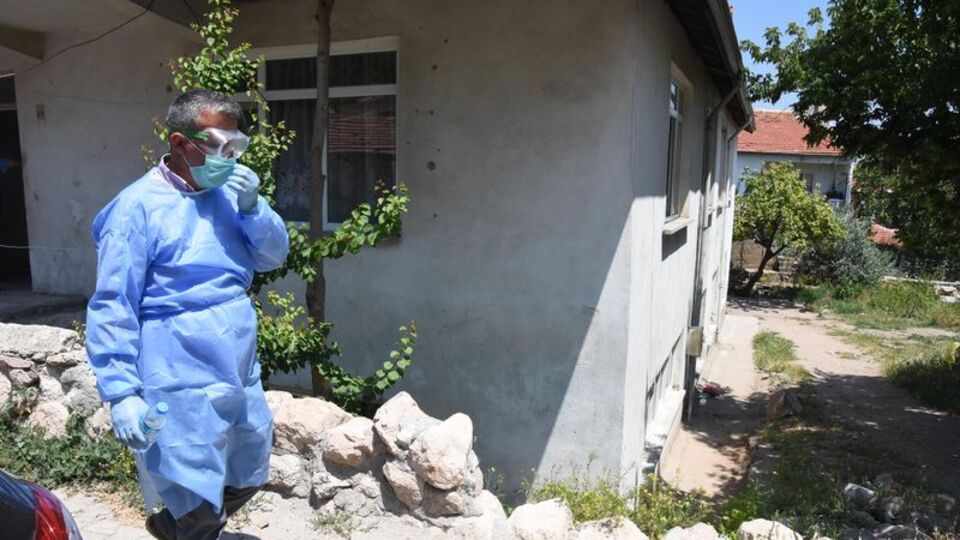 Karsta bir köy karantinaya alındı