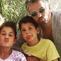 Aylar sonra eski eşiyle aynı karede