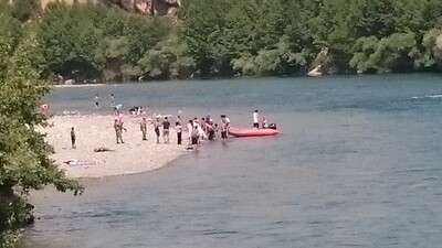 Piknik yaparken mahsur kaldılar!