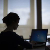 Çalışan anneye 2400 TL bakıcı desteği