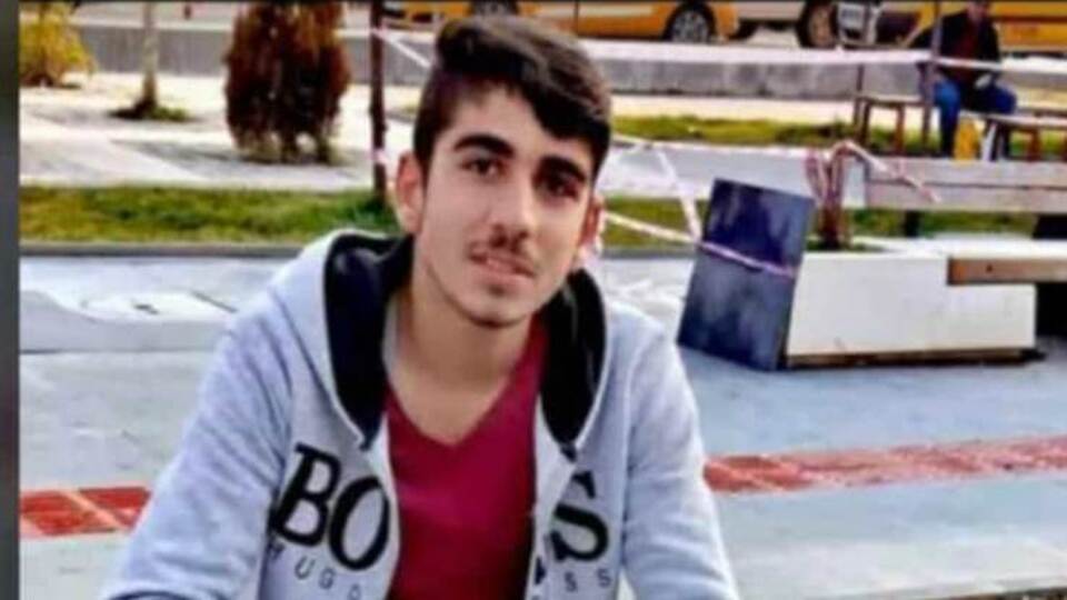 Feci olay! Serinlemek için girdiği kanalda boruya sıkıştı!