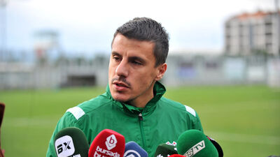 Kerem Can Akyüz, Bursaspor'a veda etti