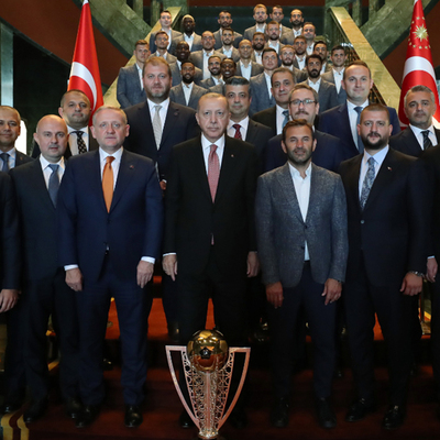 Erdoğan, şampiyon Başakşehir’i kabul etti