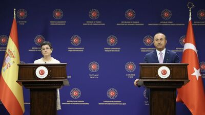 Çavuşoğlu'ndan İspanyol bakana canlı yayında Ayasofya yanıtı!