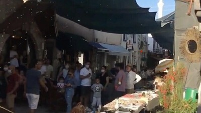 Urla'yı arılar bastı, görenler şaştı kaldı!