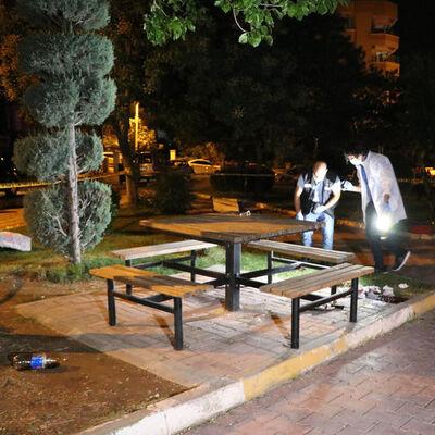 Parkta dehşet! Çocuğu bile vurdular