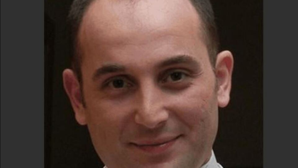 Ahmet Bozali kimdir?