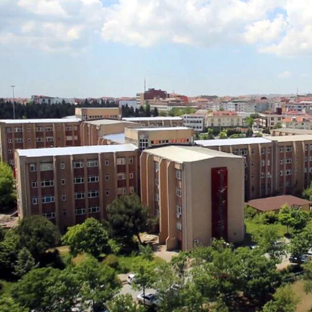 Depremden etkilenen fakülte yıkılıyor