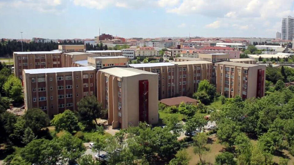 Depremden etkilenen fakülte yıkılıyor