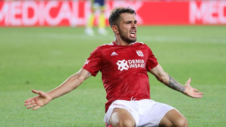 Emre Kılınç, Sivasspor'a veda etti
