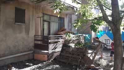 Kocaeli'de balkondan düşen çocuk yaralandı