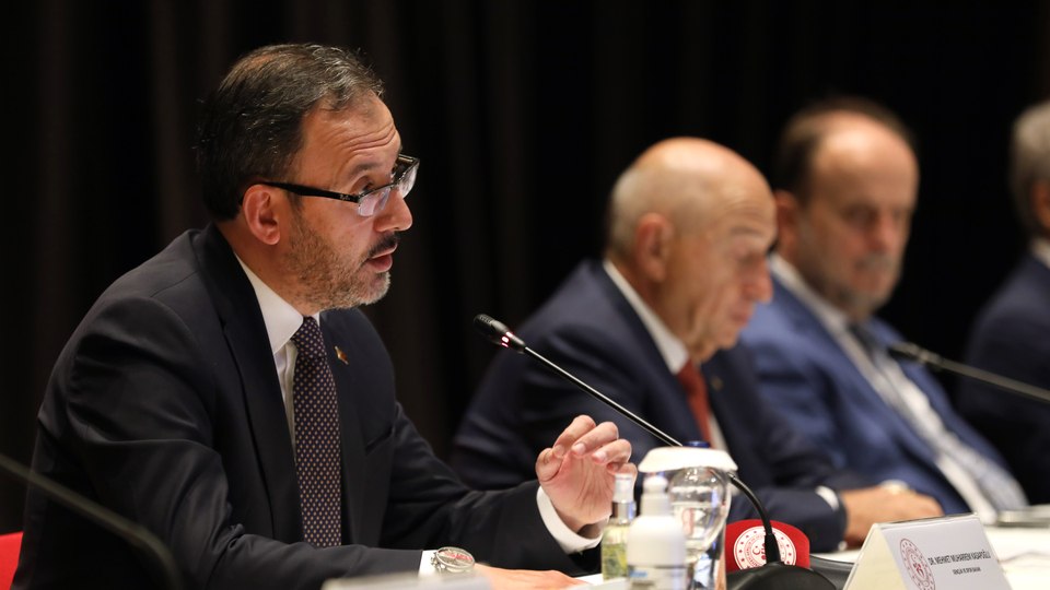 Küme düşme kaldırıldı, yabancı kararı ertelendi