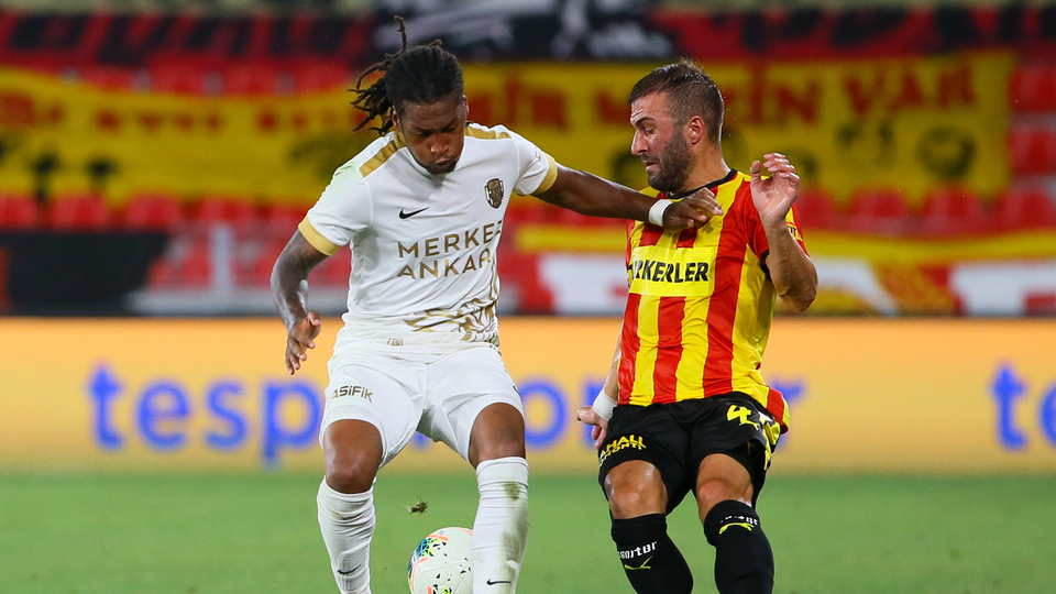 Göztepe'nin vazgeçilmezi Berkan Emir